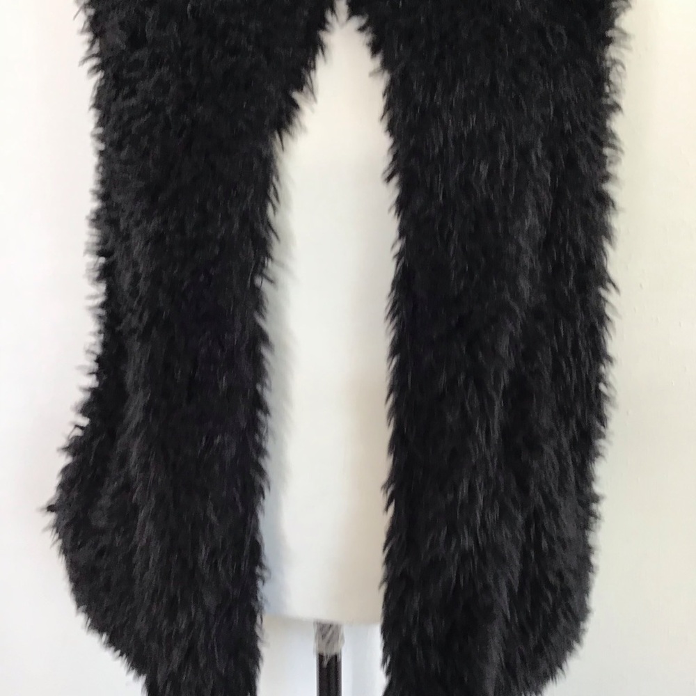 P.J. Salvage Women Classy Elegant Black Fuzzy Faux Fur Sleeveless Vest Jacket M - Picture 5 of 12